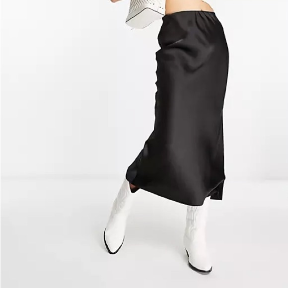 ASOS Design bias cut satin slip midi skirt size 4 - Picture 2 of 4